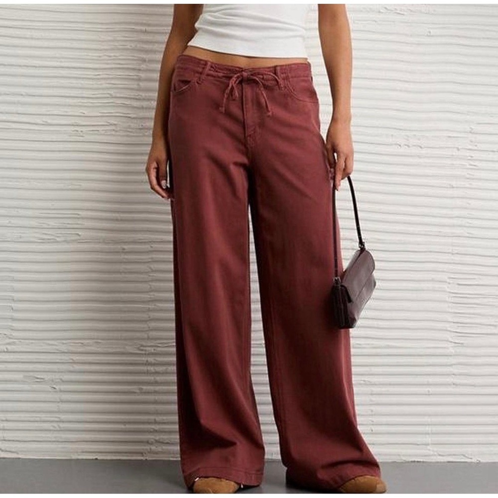 American Eagle Low-Rise Wide-Leg Pant in rust color size 6